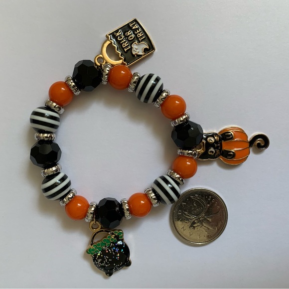 Halloween Beaded Stretchy Charm Bracelet - Picture 8 of 9